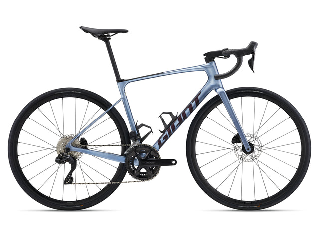 Karbonsko cestno kolo Giant Defy Advanced 1 (frost silver)