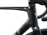 Karbonsko cestno kolo Giant Defy Advanced 2 (abyss black/chrome)
