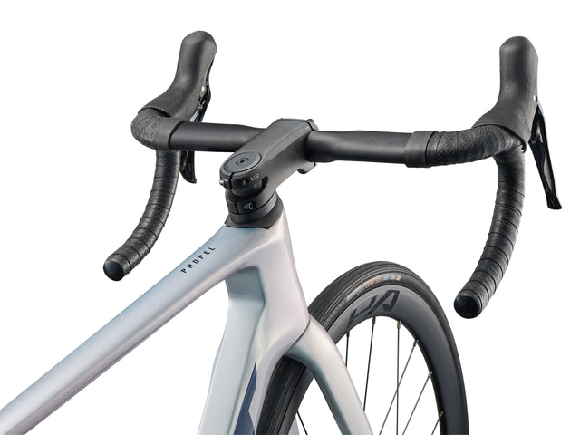 Karbonsko cestno kolo Giant Propel Advanced 2 (supernova)