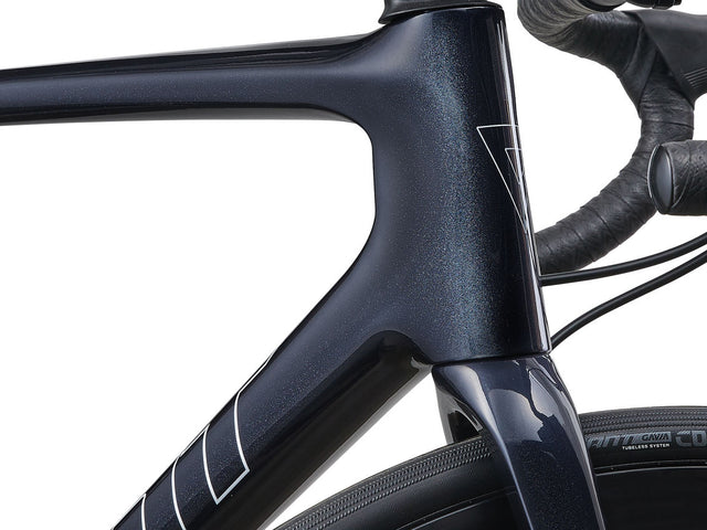 Karbonsko cestno kolo Giant TCR Advanced Disc 1+ KOM (cold night)